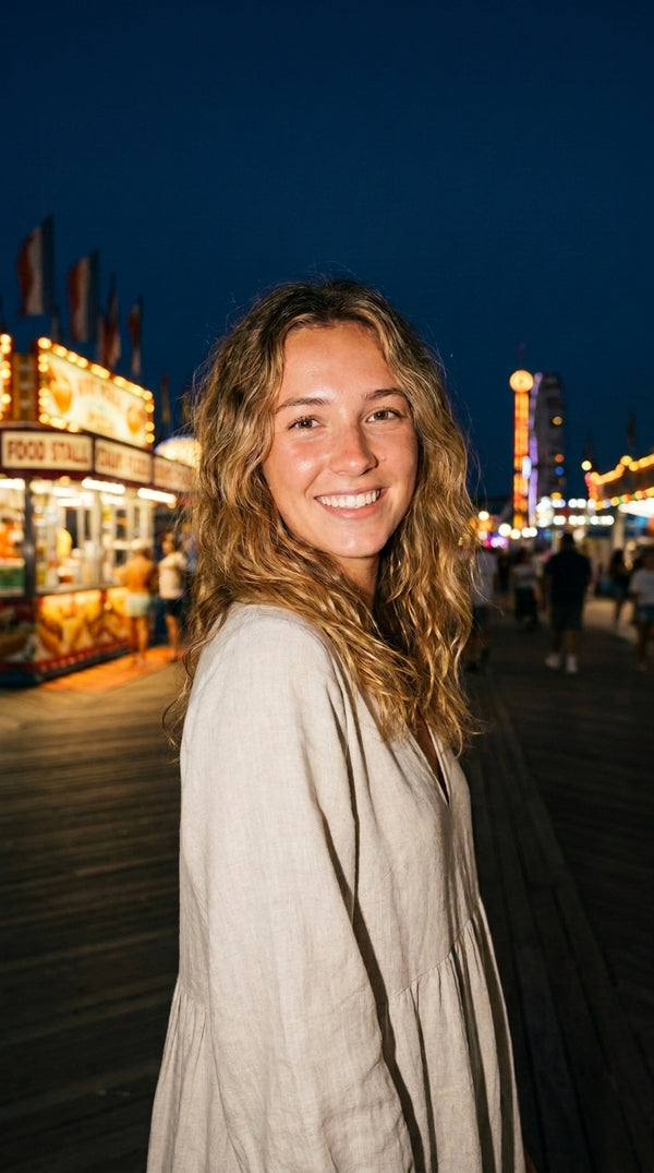 Laura, 24
